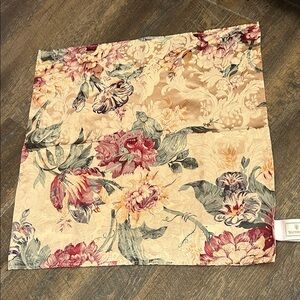 Waterford Floral Linens Covington Gardens Set of 5 Napkins